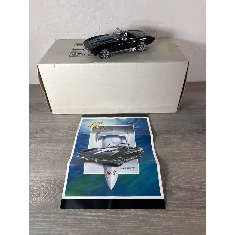 Franklin Mint 1967 Chevrolet Corvette Sting Ray- Includes COA- EUC